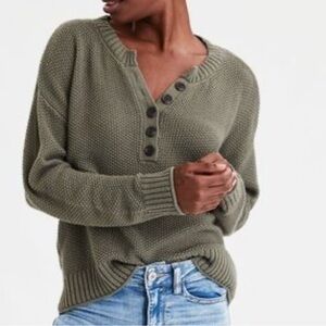 American Eagle Olive Green knit Henley Button Sweater Women’s XS
